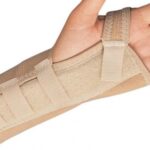 WRIST SUPPORT BRACE ELASTIC UNIVERSAL W/MOVEABLE STAY MEDIUM S/M 79-97015 S/D